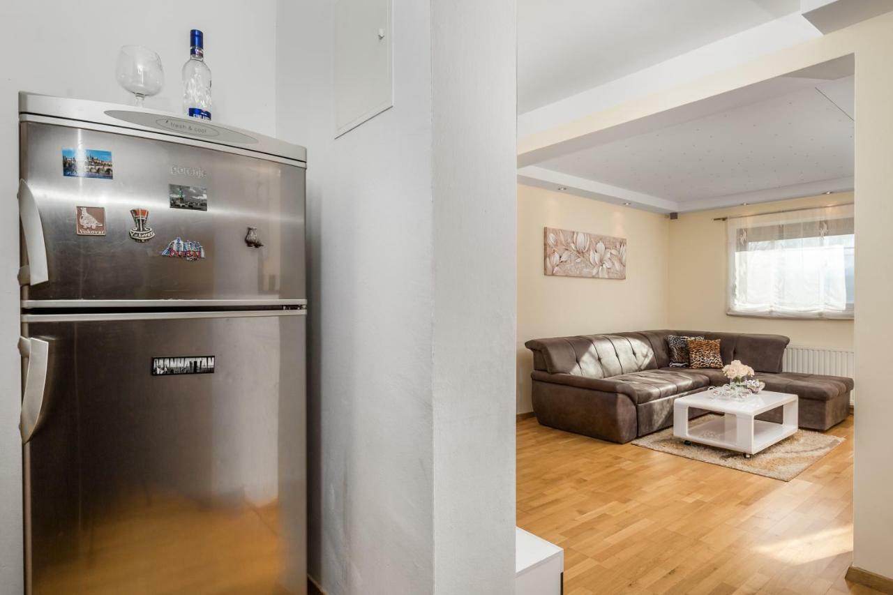 Apartman Javor Apartman Otocsán Kültér fotó