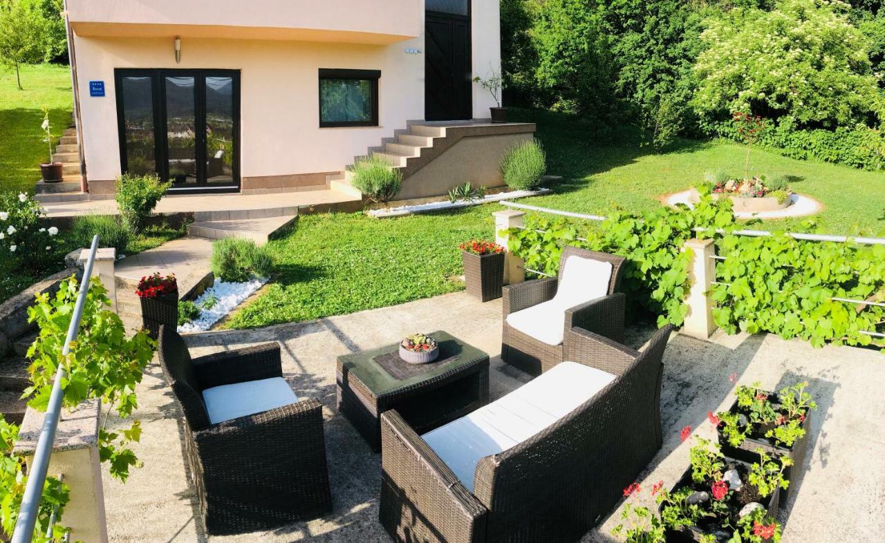 Apartman Javor Apartman Otocsán Kültér fotó